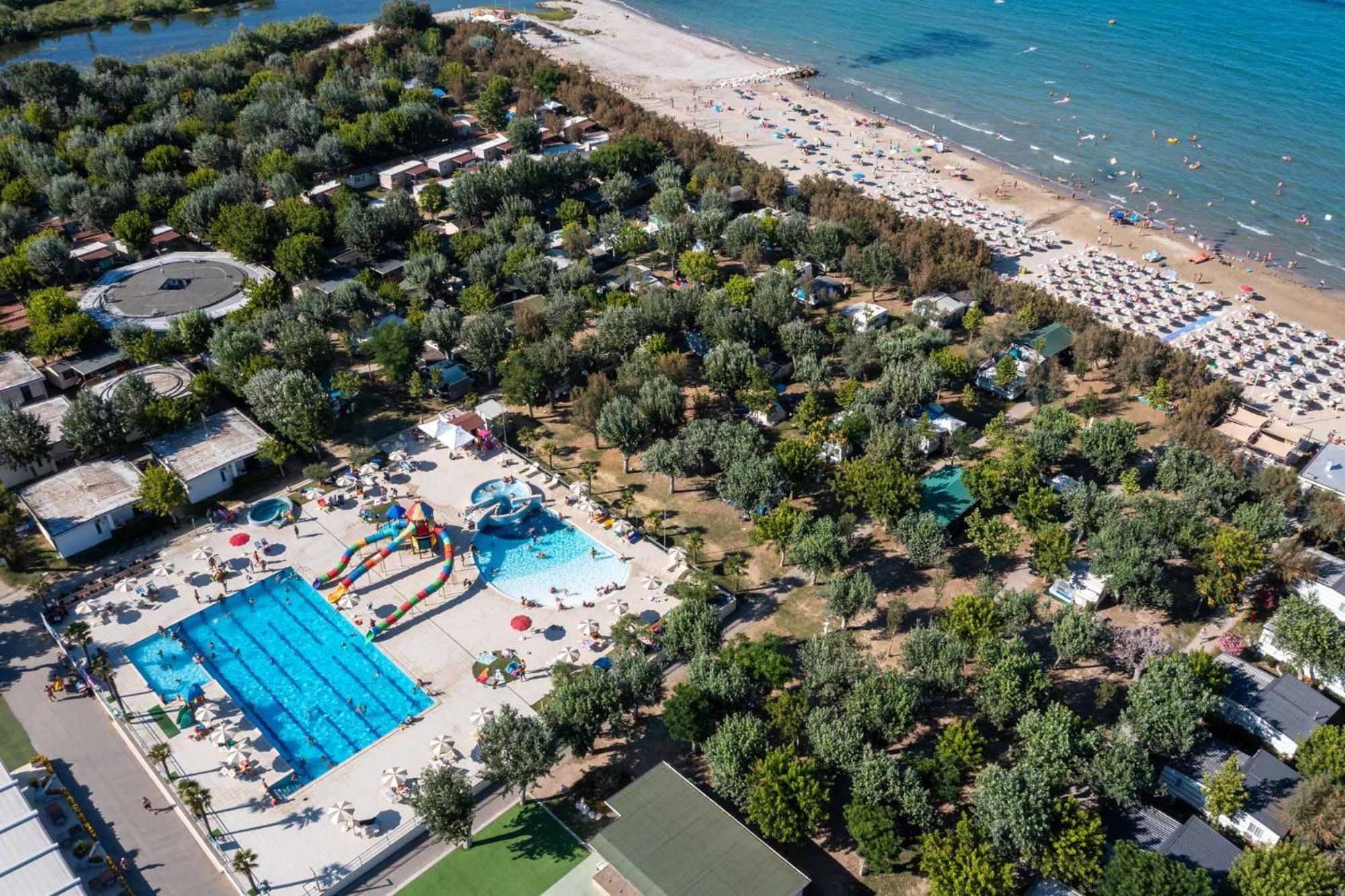 Club Del Sole Stork Family Collection Hotell Giulianova Exteriör bild